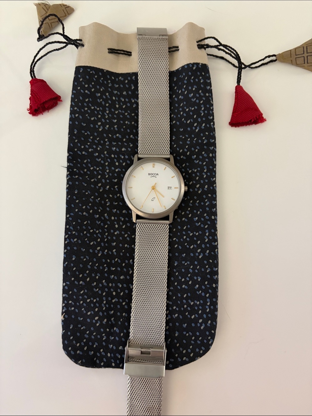Boccia titanium quartz watch with silver mesh adjustable strap, gold accents